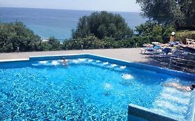 Villaggio Turistico La Fenosa